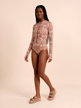 Lataa kuva gallerian katseluohjelmaan, Image 03: Uv Line Badeanzug Long Sleeve Swimsuit Macae Tie Dye Pitanga Upf50+