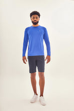 Lataa kuva gallerian katseluohjelmaan, Model Front: Uv Line Rashguard Longsleeve Uvpro Brasil Masc Cobalto Upf50+