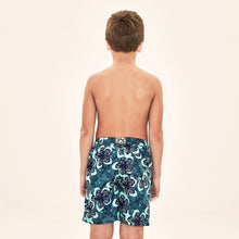 Lataa kuva gallerian katseluohjelmaan, Model Back: Uv Line Jungen-Badehose Shorts Aqua Hibiscus Kids Upf50+