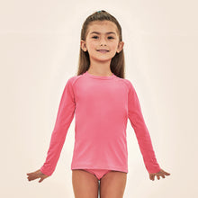 Lataa kuva gallerian katseluohjelmaan, Model Front: Uv Line Rashguard Acqua Qr Code Chiclete Fluor Upf50+