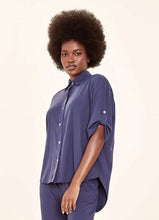 Lataa kuva gallerian katseluohjelmaan, Gallery: Uv Line Hemdblusenkleid Shirt Copa Navy Blue Upf50+