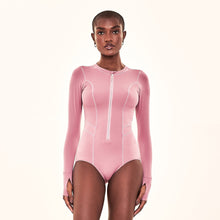 Lataa kuva gallerian katseluohjelmaan, Model Front: Uv Line Badeanzug Swimsuit Macae Malva Upf50+