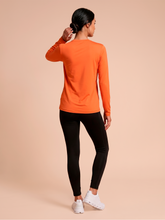 Lataa kuva gallerian katseluohjelmaan, Model Back: Uv Line Rashguard Longsleeve Uvpro Fem Pitanga Upf50+