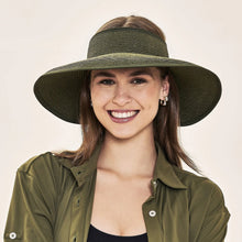 Lataa kuva gallerian katseluohjelmaan, Model Front: Uv Line Visor Visor Siena Imp Fem Militar Green Upf50+