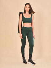 Lataa kuva gallerian katseluohjelmaan, Image 04: Uv Line Fitness-Shorts Legging Fit Aspen Green Cactus Upf50+
