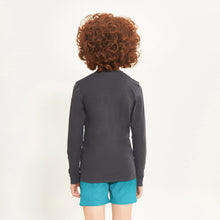 Lataa kuva gallerian katseluohjelmaan, Model Back: Uv Line Rashguard Longsleeve Uvpro Kids Preto Upf50+
