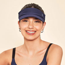 Lataa kuva gallerian katseluohjelmaan, Model Front: Uv Line Visor Elastic Visor Navy Blue Upf50+
