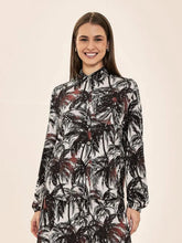 Lataa kuva gallerian katseluohjelmaan, Model Front: Uv Line Hemdblusenkleid Shirt Vitoria Coqueiros Upf50+
