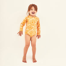 Lataa kuva gallerian katseluohjelmaan, Model Front: Uv Line Baby-Bademode Baby Solar Amarelo Upf50+
