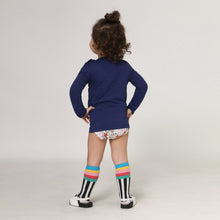 Lataa kuva gallerian katseluohjelmaan, Model Back: Uv Line Rashguard Longsleeve Baby Navy Blue Upf50+
