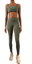 Lataa kuva gallerian katseluohjelmaan, Product Front: Uv Line Fitness-Shorts Legging Fit Aspen Green Cactus Upf50+

