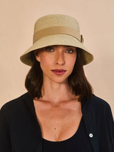 Lataa kuva gallerian katseluohjelmaan, Model Front: Uv Line Eimerhut Cap-Ferrat Linho Upf50+
