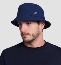 Lataa kuva gallerian katseluohjelmaan, Model Front: Uv Line Eimerhut Hat Toronto Colors Masc Navy Blue Upf50+
