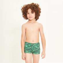 Lataa kuva gallerian katseluohjelmaan, Model Front: Uv Line Jungen-Badehose Sunga Folhagem Kids Upf50+
