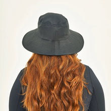 Lataa kuva gallerian katseluohjelmaan, Model Back: Uv Line Schlapphut Hat Lyon Nac L Fem Black Upf50+

