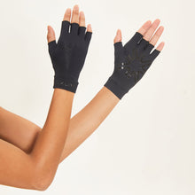 Lataa kuva gallerian katseluohjelmaan, Image 04: Uv Line Handschuhe Short Gloves Uni Black Upf50+
