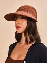 Lataa kuva gallerian katseluohjelmaan, Image 02: Uv Line Mützen Visor Capri Colors Nac Fem Coniac Upf50+
