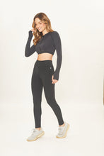 Lataa kuva gallerian katseluohjelmaan, Image 02: Uv Line Fitness-Shorts Legging Fit Aspen Black Upf50+
