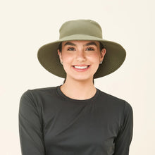 Lataa kuva gallerian katseluohjelmaan, Model Front: Uv Line Eimerhut Hat California Nac Fem Green Militar Upf50+
