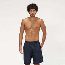 Lataa kuva gallerian katseluohjelmaan, Model Front: Uv Line Bermuda-Shorts Shorts New Fit Br Masc Navy Blue Upf50+
