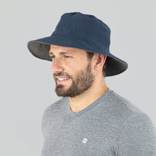 Lataa kuva gallerian katseluohjelmaan, Model Front: Uv Line Eimerhut Hat Australia Nac Masc Navy Blue Lead Upf50+
