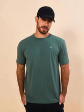 Lataa kuva gallerian katseluohjelmaan, Gallery: Uv Line T-Shirts Für Herren T-Shirt New Fit Textura Masc Verde Jade Upf50+
