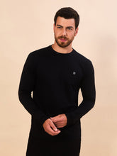 Lataa kuva gallerian katseluohjelmaan, Model Front: Uv Line Rashguard Longsleeve Skin Infratherm Masc Preto Upf50+
