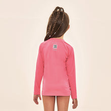 Lataa kuva gallerian katseluohjelmaan, Model Back: Uv Line Rashguard Acqua Qr Code Chiclete Fluor Upf50+
