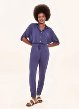 Lataa kuva gallerian katseluohjelmaan, Model Front: Uv Line Strandhosen Pants Fem Basic Navy Blue Upf50+
