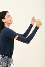 Lataa kuva gallerian katseluohjelmaan, Image 03: Uv Line Handschuhe Sun-Protection Sleeve Navy Upf50+
