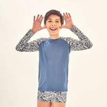 Lataa kuva gallerian katseluohjelmaan, Image 04: Uv Line Rashguard Rash Guard Kids Costela Aco Off White Upf50+
