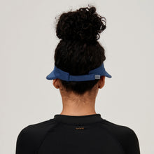 Lataa kuva gallerian katseluohjelmaan, Model Back: Uv Line Visor Visor Leblon Navy Blue Upf50+
