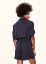 Lataa kuva gallerian katseluohjelmaan, Model Back: Uv Line Fitness-Shorts Shorts Fem Basic Black Upf50+
