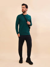 Lataa kuva gallerian katseluohjelmaan, Model Front: Uv Line Rashguard Longsleeve Masc New Fit Petroleo Upf50+
