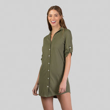 Lataa kuva gallerian katseluohjelmaan, Image 02: Uv Line Strandkleid Shirtdress Copenhagen Verde Militar Upf50+
