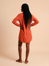 Lataa kuva gallerian katseluohjelmaan, Model Back: Uv Line Hemdblusenkleid Shirtdress Copenhagen Pitanga Upf50+
