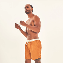 Lataa kuva gallerian katseluohjelmaan, Image 03: Uv Line Bermuda-Shorts Shorts Boxer Ocre Upf50+
