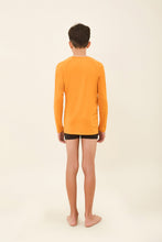 Lataa kuva gallerian katseluohjelmaan, Model Back: Uv Line Rashguard Longsleeve Uvpro Kids Orange Upf50+
