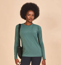 Lataa kuva gallerian katseluohjelmaan, Gallery: Uv Line Rashguard Longsleeve Fem New Fit Textura Verde Jade Upf50+
