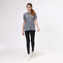 Lataa kuva gallerian katseluohjelmaan, Model Front: Uv Line Fitness-Top Sport Fit Mescla Fem
