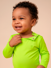 Lataa kuva gallerian katseluohjelmaan, Image 04: Uv Line Rashguard Longsleeve Baby Yellow Fluor Upf50+
