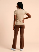 Lataa kuva gallerian katseluohjelmaan, Model Back: Uv Line Rashguard T-Shirt Fem New Fit Fem Sand Upf50+
