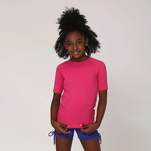 Model Front: Uv Line Rashguard Camiseta Kids Uvpro Mc Pink Upf50+