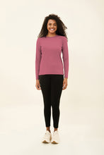 Lataa kuva gallerian katseluohjelmaan, Model Front: Uv Line Rashguard Camiseta Uvpro Br Ml Malva Upf50+
