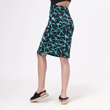 Lataa kuva gallerian katseluohjelmaan, Model Back: Uv Line Pareo Canga Estrela Upf50+
