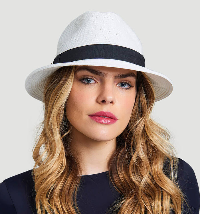 Model Front: Uv Line Panamahut Chapeu Shanghai Imp Uni Branco/Preto