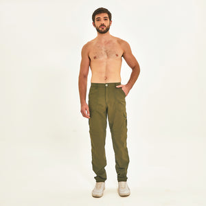 Model Front: Uv Line Fitness-Shorts Chelsea Verde Militar Upf50+