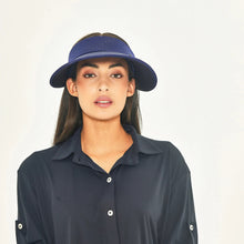 Lataa kuva gallerian katseluohjelmaan, Model Front: Uv Line Visor Grecia Navy Fit Upf50+
