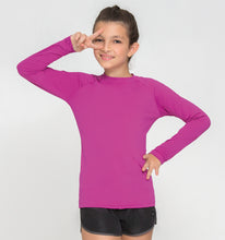 Lataa kuva gallerian katseluohjelmaan, Model Front: Uv Line Rashguard Kids Fpu50+ Uvpro Long Sleeve T-Shirt Pink Uv

