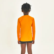 Lataa kuva gallerian katseluohjelmaan, Model Back: Uv Line Rashguard Longsleeve Uprpo Inf Amarelo Queimado Upf50+
